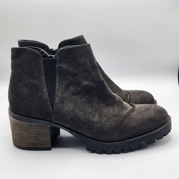 Bullboxer B52 chunky suede lugsole ankle boots - Picture 1 of 5